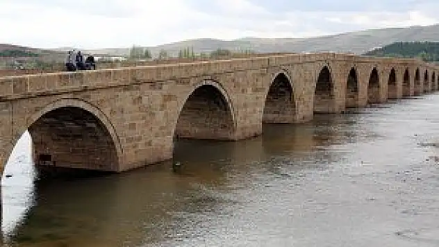 Tarihi Kesik Köprü restore ediliyor