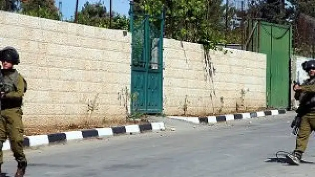 Filistinliler ile İsrail askerleri arasında çatışma