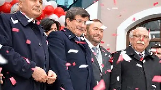 Davutoğlu ve Avcı Konya'da okul açtı
