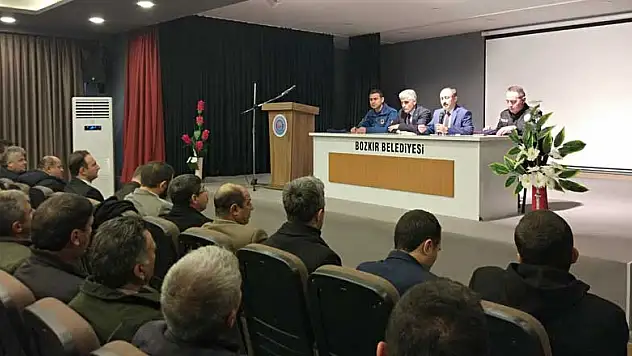 Bozkır Kaymakamı Bayraktar, muhtarları dinledi