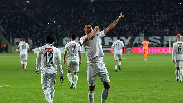 Jahovic, bu kez attı!