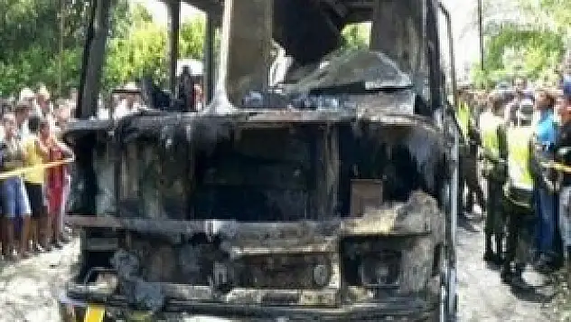 32 çocuk yanarak can verdi