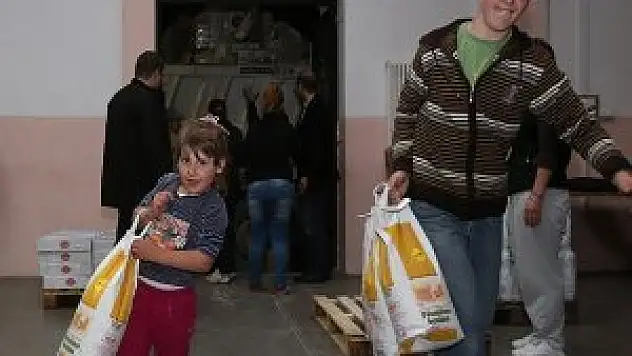 Bosna-Hersek'teki sel felaketine ilk TİKA ulaştı