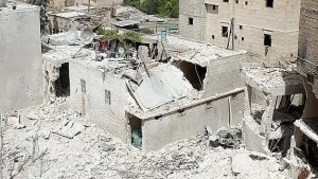 Suriye'de seçim çadırına havan saldırısı