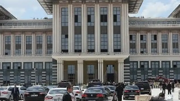 Başbakan Erdoğan yapımı devam eden Başbakanlık Binasını inceledi