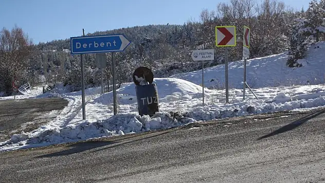 Derbent'te buzlanmaya karşı 'tuz varilli' önlem