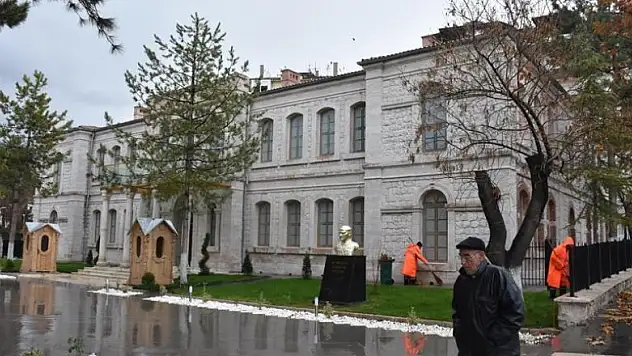 Ecdat yadigarı bina eski ihtişamına kavuştu