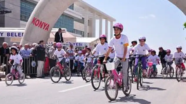 Konya'da 'Ödüllü düz bisiklet yarışları'