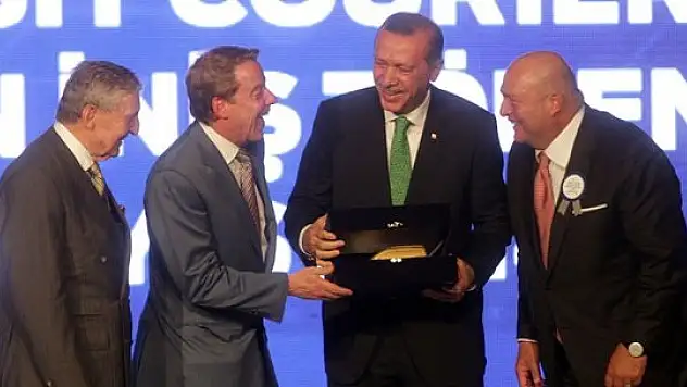 Koç'tan Başbakan Erdoğan'a teşekkür ilanı