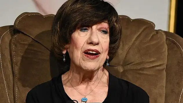 'Ayşen Gruda'nın tedavisi yoğun bakımda sürüyor'