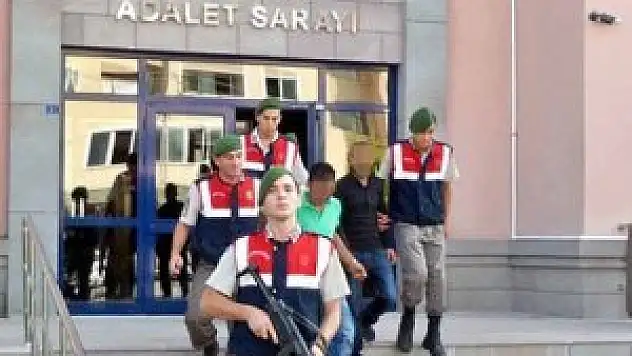 Yüksek Hızlı Tren hattının tellerini çalmışlar