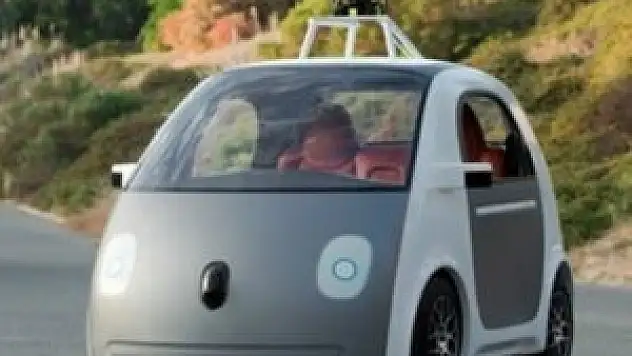 İşte direksiyonsuz araba