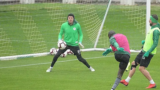 Taktik çalışıyorlar