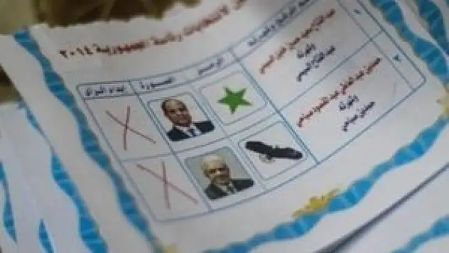 Mısır'da sandıkların yüzde 90'ı açıldı