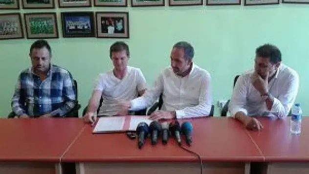 Alexander Hleb, 1 yıl daha Torku Konyaspor'da