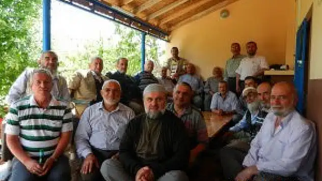 Kuran Öğrenen Emekliler Piknikte Buluştu