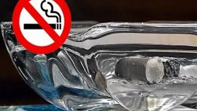 Türkiye'de yılda en az 100 bin kişi sigaradan ölmekte