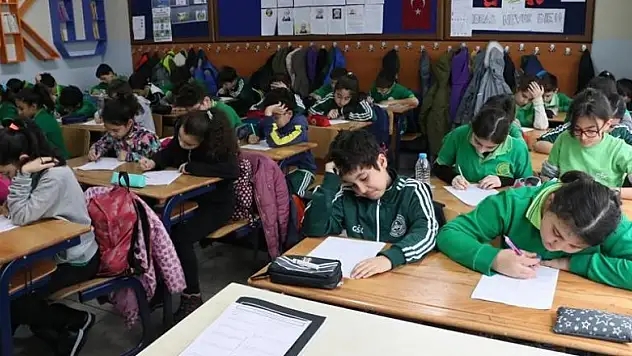 'Gözetimsiz sınav' ile öğrencilerin öz güveni artırılacak