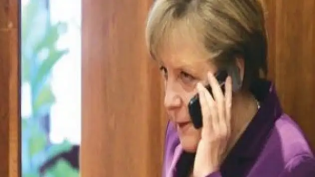 Merkel 'telefon jokeri' olarak arandı