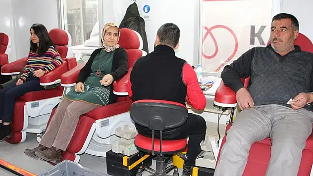 Kan bağışı kampanyasına Karatay'dan tam destek