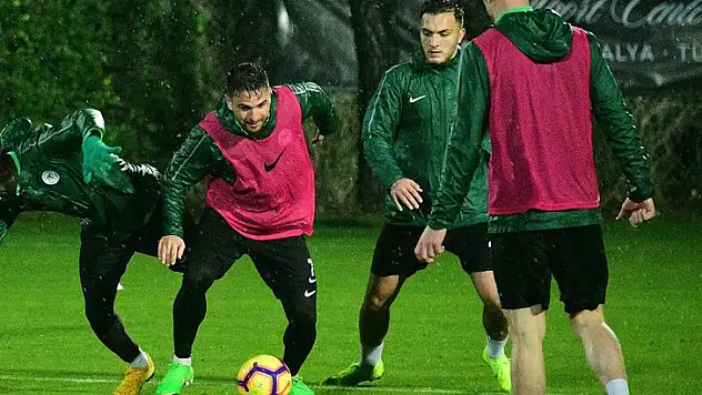 Konyaspor, Antalya'da güç deneyecek
