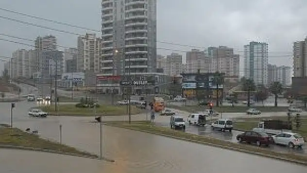 Meteorolojiden kuvvetli yağış uyarısı