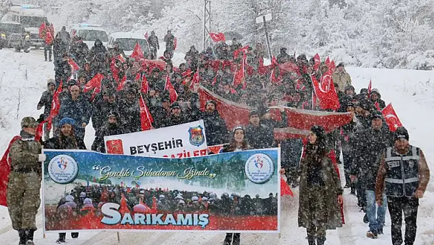 Beyşehir'de Sarıkamış şehitleri kar yağışı altında anıldı