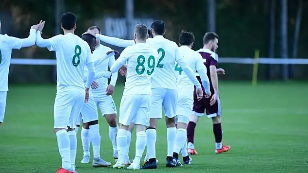 Konyaspor, rahat kazandı