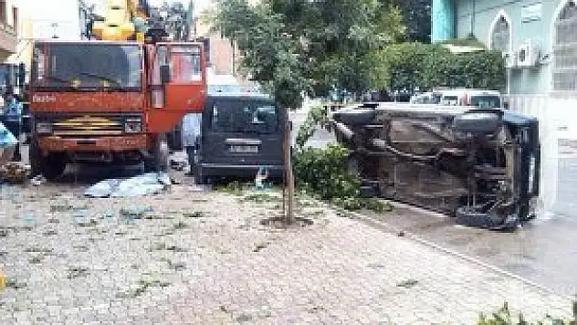 Konya'da kaldırımdaki yayalara çarparak 1 kişiyi öldüren kamyonun sürücüsü teslim oldu
