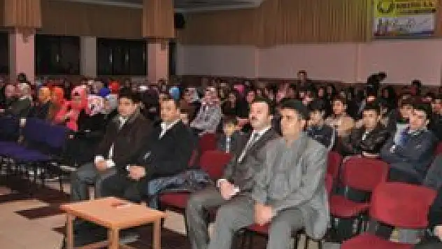 'Cinnet-i Tercih' tiyatro oyunu sahnelendi