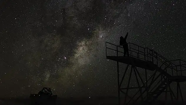 Uzayın derinliklerinde radyo sinyali tespit edildi