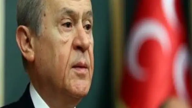 Bahçeli'den çok sert 'bayrak' tepkisi