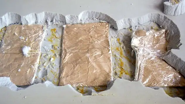 Sünger arasında uyuşturucu