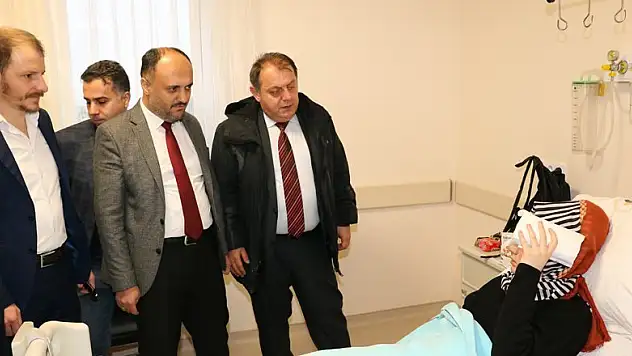 Başkan Hadimioğlu'nun hastaları ziyaret etti