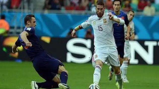 Hollanda'dan tarihi fark