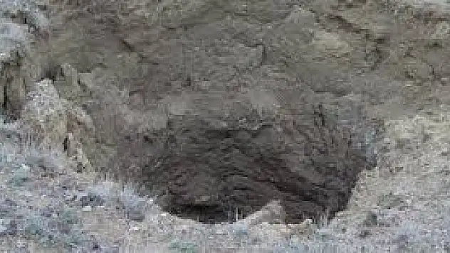 Obrukların yakınında çatlaklar oluştu