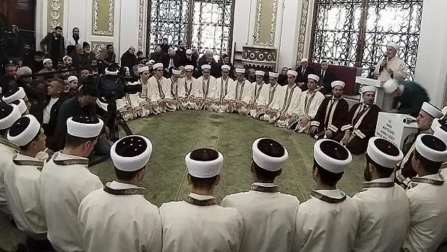 25 erkek öğrenci, hafızlık icazetini aldı