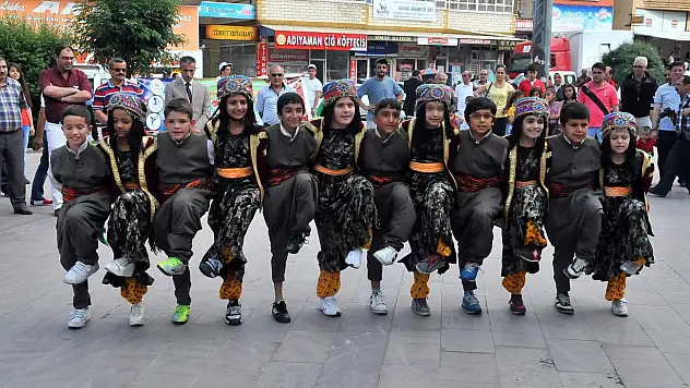 Akşehir'de halk oyunları şampiyonası finali