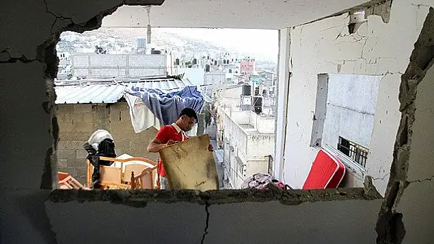 Batı Şeria'daki baskınlarda evler zarar gördü