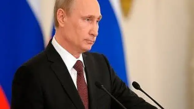 Putin ve Poroşenko telefonda görüştü