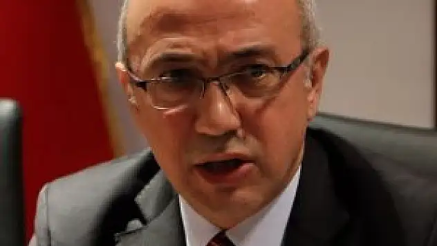 Lütfi Elvan hastaneye kaldırıldı