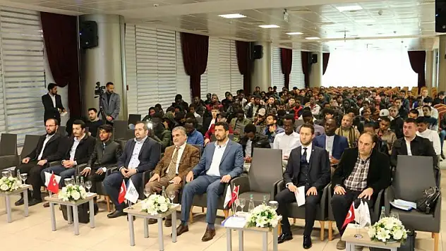 UİHM, KTO Karatay'da panele katıldı