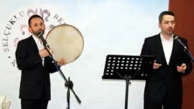 İkinci baharlarını ilahi tadında yaşıyorlar