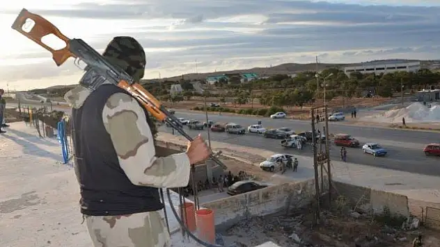 Libya'da Türk vatandaşlarına 48 saat süre verildi