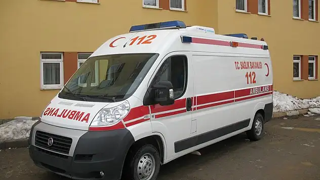 İnşaatın merdiven boşluğuna düşen işçi yaralandı