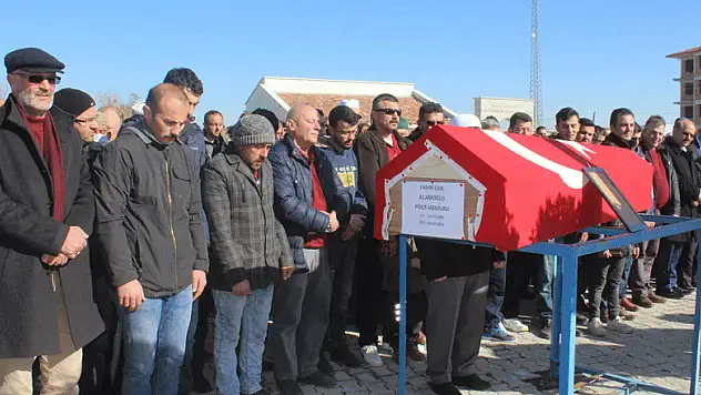 Trafik kazasında hayatını kaybeden polis memuruna hüzünlü veda