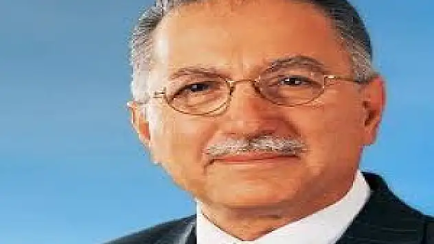 Ekmeleddin İhsanoğlu adliyede