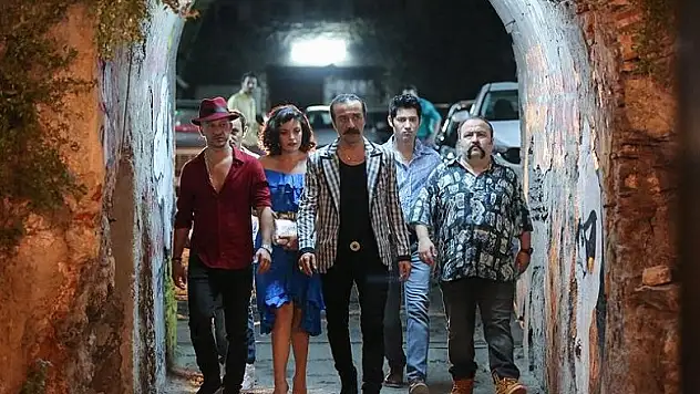 'Organize İşler: Sazan Sarmalı'na seyircilerden yoğun ilgi