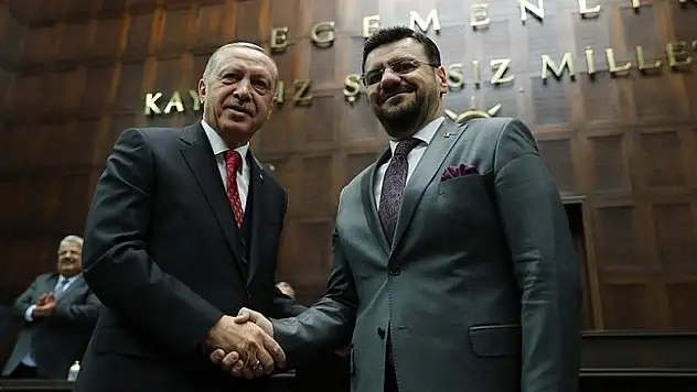 İYİ Parti'den istifa eden Tamer Akkal AK Parti'ye geçti