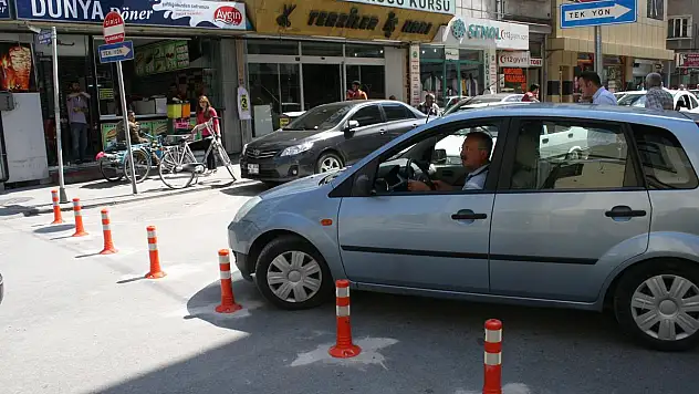 Yol güzergahları değişti, kafalar karıştı